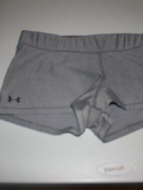 Grey Under Armour Athletic Shorts Size Large